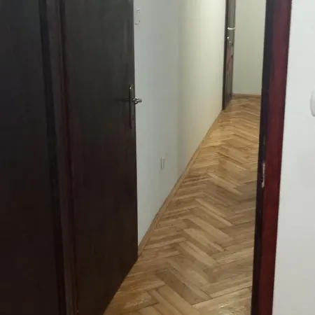 Airpot Md 1 Guest house